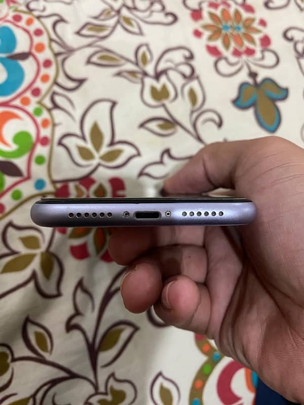 iphone 11 64gb factory unlocked sim working 1