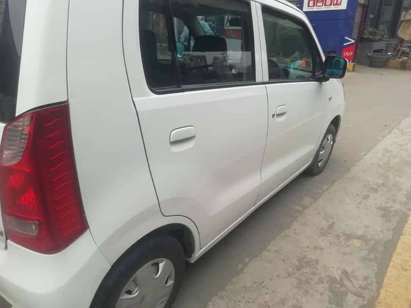 Suzuki Wagon R 2017 1