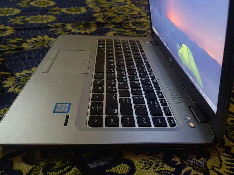 hp elitebook core i5 7th gen 1