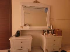 dressing table