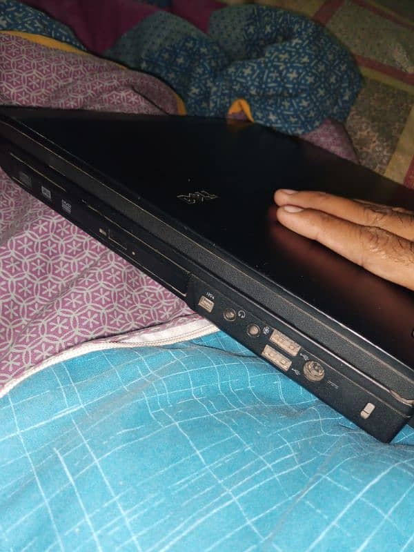 dell laptop ha 4gb ram ha 250gb hard 7