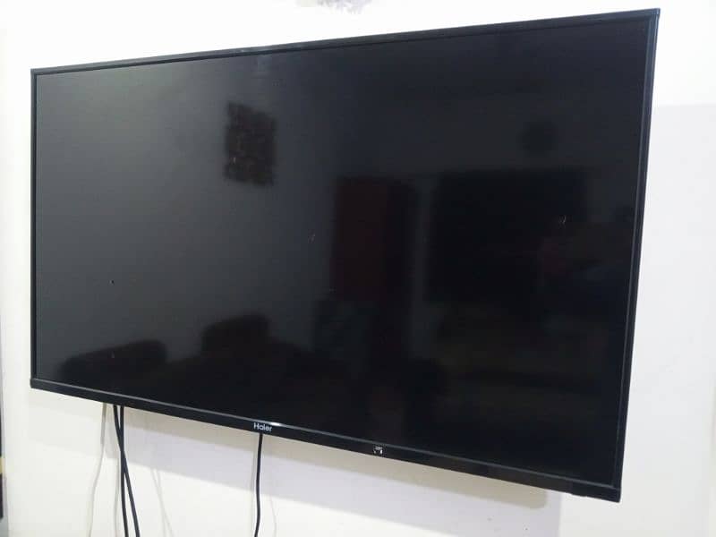 haier led tv 40" 0