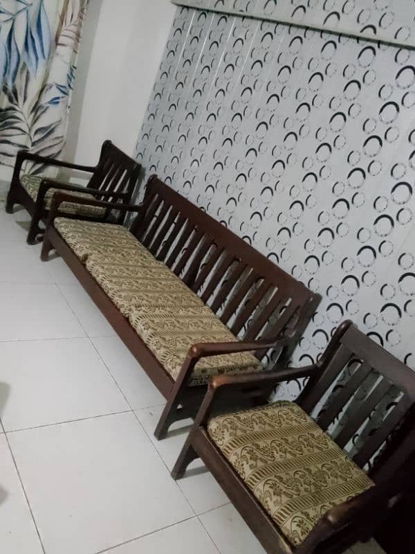 sheesham sofa 5 seater urgent sale 1