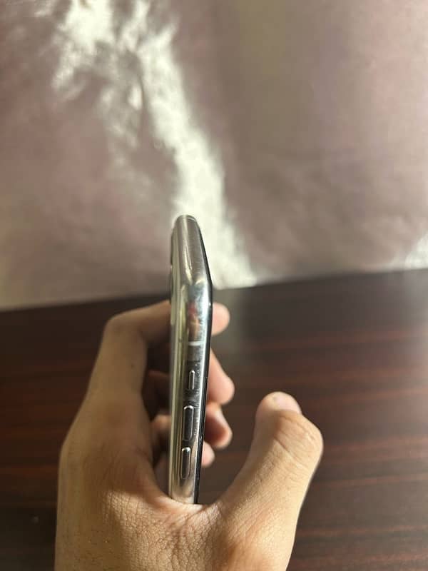 iphone 11 pro PTA APPROVED 4