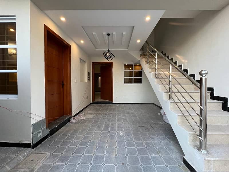 5 Marla Single Storey corner House Is Available For Sale In Bani Gala 4