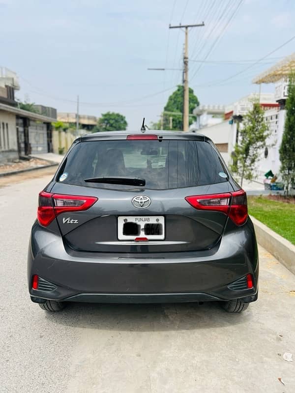 Toyota Vitz 2017 3