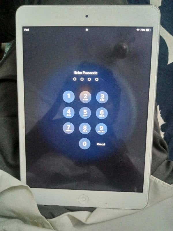 Ipad Mini 2 10/10 condition 2/32 variant 7