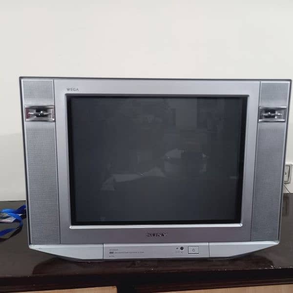 Sony WEGA Trinitron color TV 21 inch 0