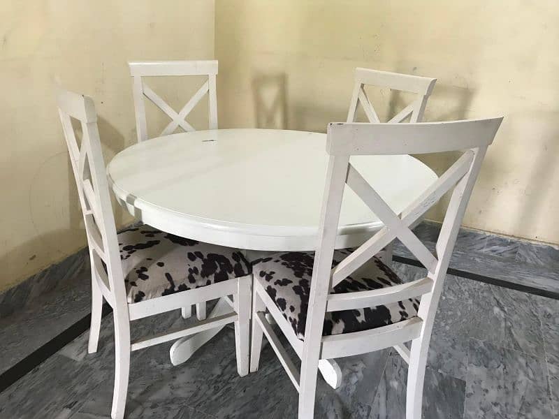 centre table and dining table for sale 0