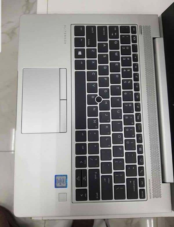 HP new LOGO, Elitebook 830 G6,i5, 8/256 ,8th Generation. 2