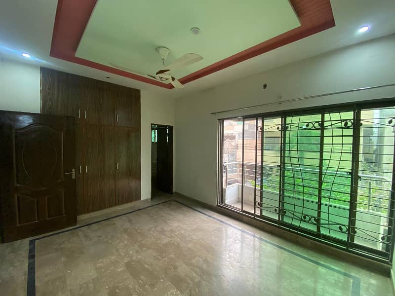 Beautiful 10 Marla 3 Bed Upper Portion For Rent Ali Park Lahore Cantt ( With Separate Gas And Electricity Meters) Near Aqsa Masjid 6