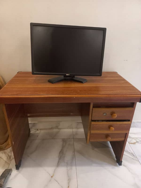 Computer Table Best Quality 2