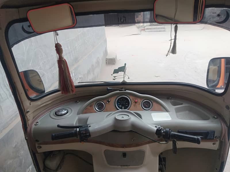 Siwa auto rickshaw 6 seater 03284741696 6