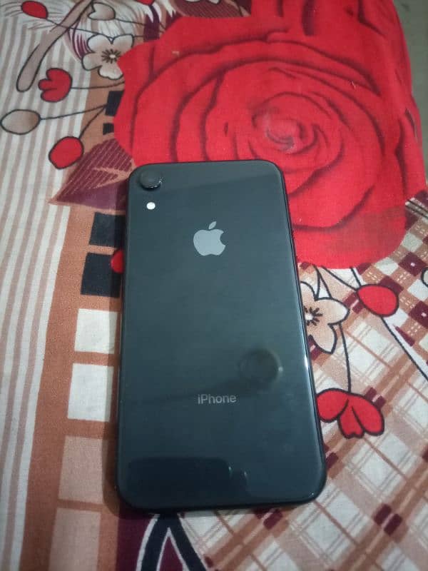 I Phone XR 0