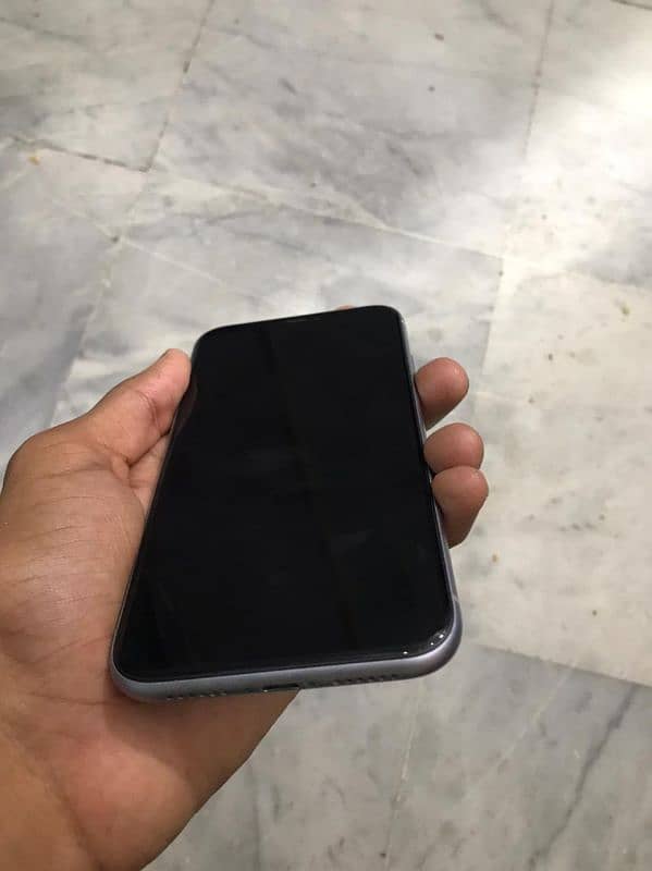 I Phone 11 Non PTA Factory Unlock 64 Gb 12