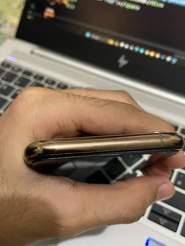 iPhone XS 256 GB DUAL PTA APPROVED 4