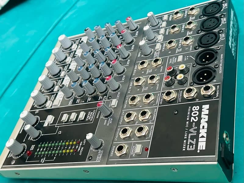 USA Mackie 802 VLZ3 Brand New Boxed Pack Mixer 8