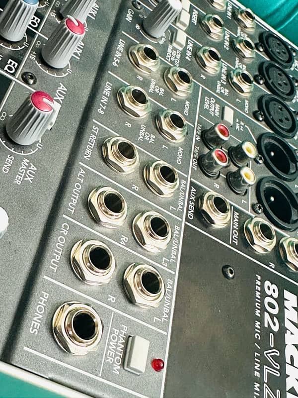 USA Mackie 802 VLZ3 Brand New Boxed Pack Mixer 9