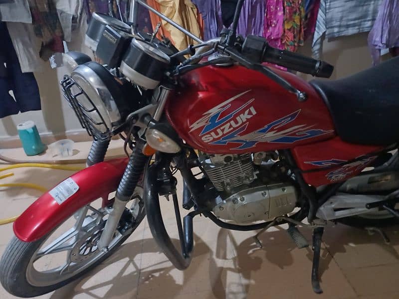 Suzuki GS 150 SE 2021 RED 0