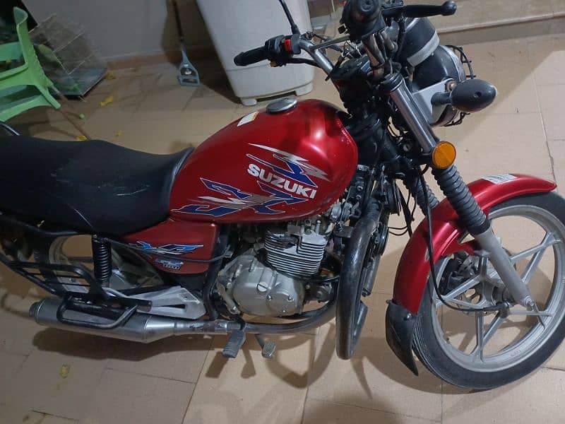 Suzuki GS 150 SE 2021 RED 1