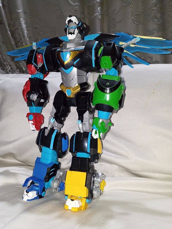 PlayMates San Diego Comicon Voltron Hyperphase Voltron 5 Piece 2