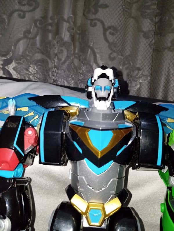 PlayMates San Diego Comicon Voltron Hyperphase Voltron 5 Piece 6