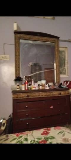 Dressing table