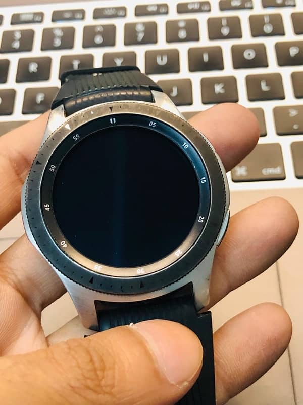 Samsung Watch S4 with Dock 2