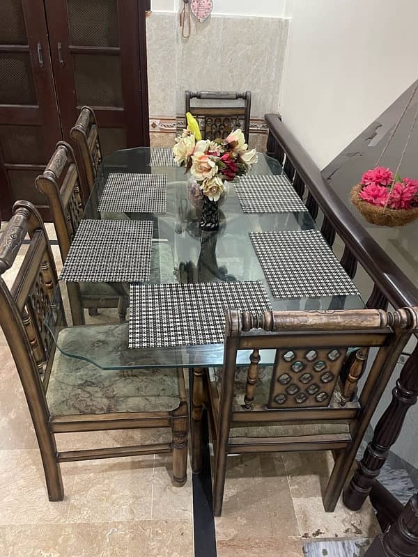 Dinning table with chairs 3