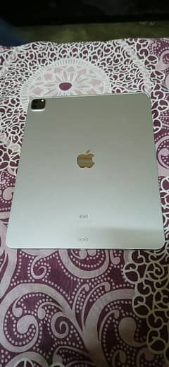 Apple ipad Pro M1 5th Genration 256gb 12.9 inches