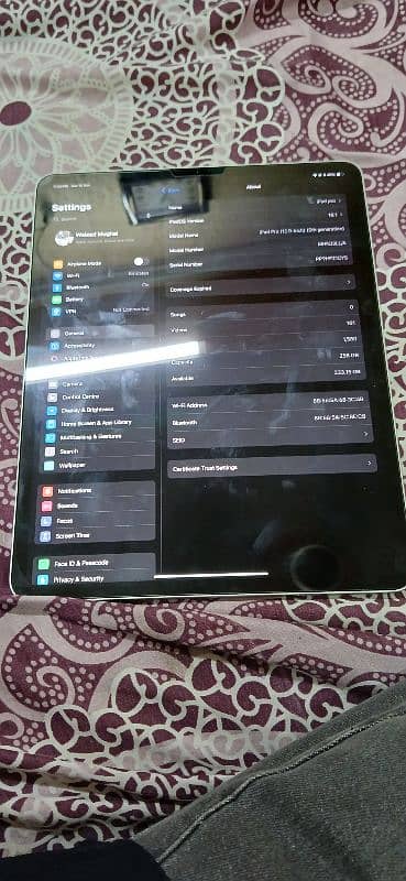 Apple ipad Pro M2 5th Genration 256gb 12.9 inches 6