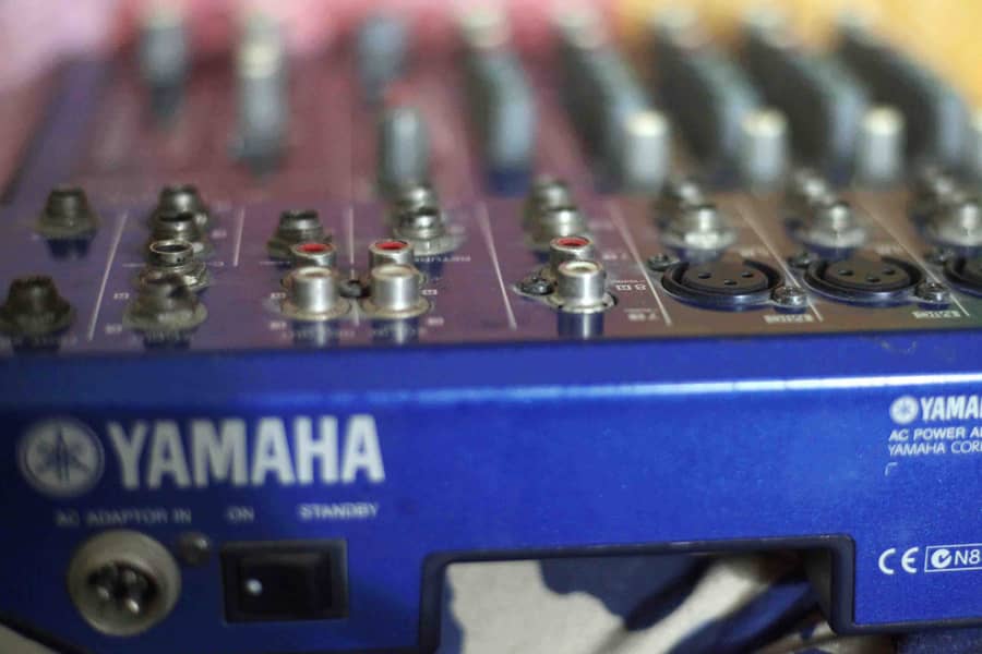 Yamaha (Original) MG8-2fx Mixer Professional 9