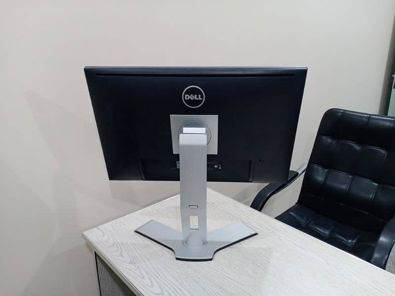 Dell Ultrasharp U2415 1k ips borderless (1920x1200) Graphics Monitor 6