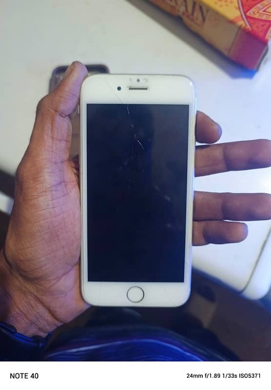 iPhone 6S/64GB 3