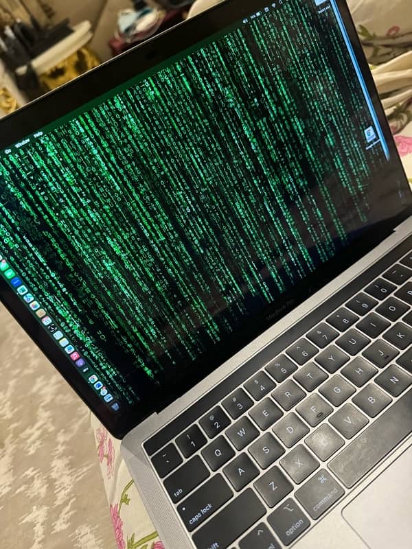 Macbook pro 2019 13 inch 0