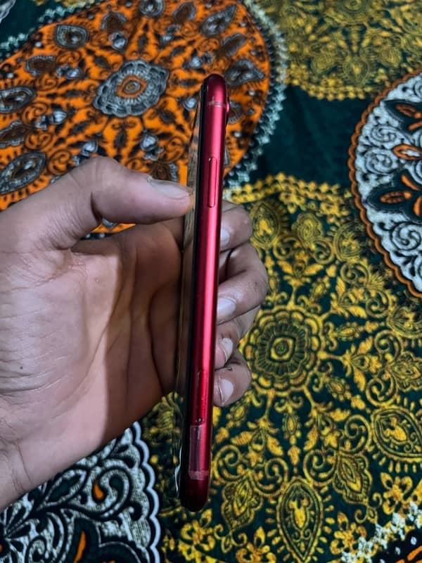 I phone xr pta approved 128gb 3