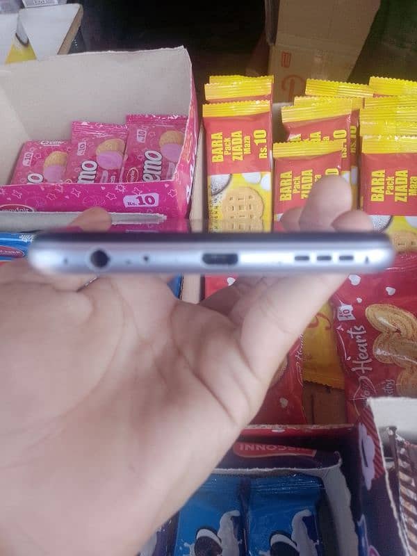 vivo mobile 10/10 condition 4