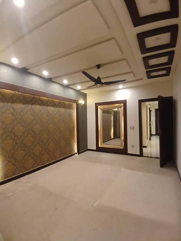 12 MARLA BRAND NEW UPPER PORTION AVAILABLE FOR RENT PRIME LOCATION IN JOHAR TOWN NEAR LGS SCHOOL 6