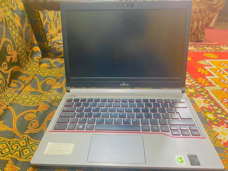 fujitsu laptop 10/9 condition and good work 1