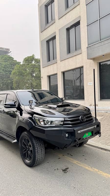 Toyota Hilux Revo 3.0 diesel 10