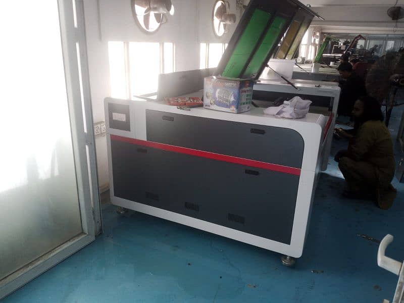 CO2 laser cutting machine 1