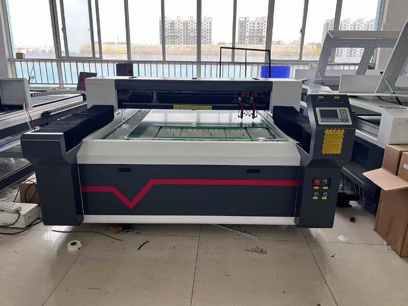 CO2 laser cutting machine 7