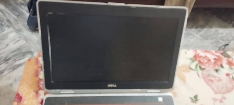 dell laptop E6429 6/250gb hardisk 6