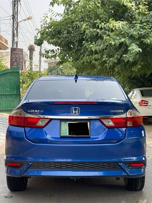 Honda Grace Hybrid 2018 Full option 3