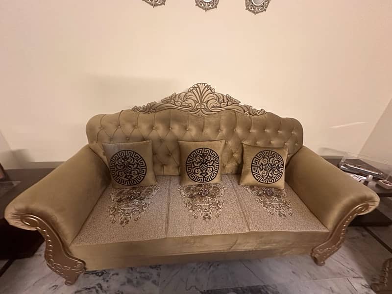 NEW SOFA SET WITH SAITHI 1