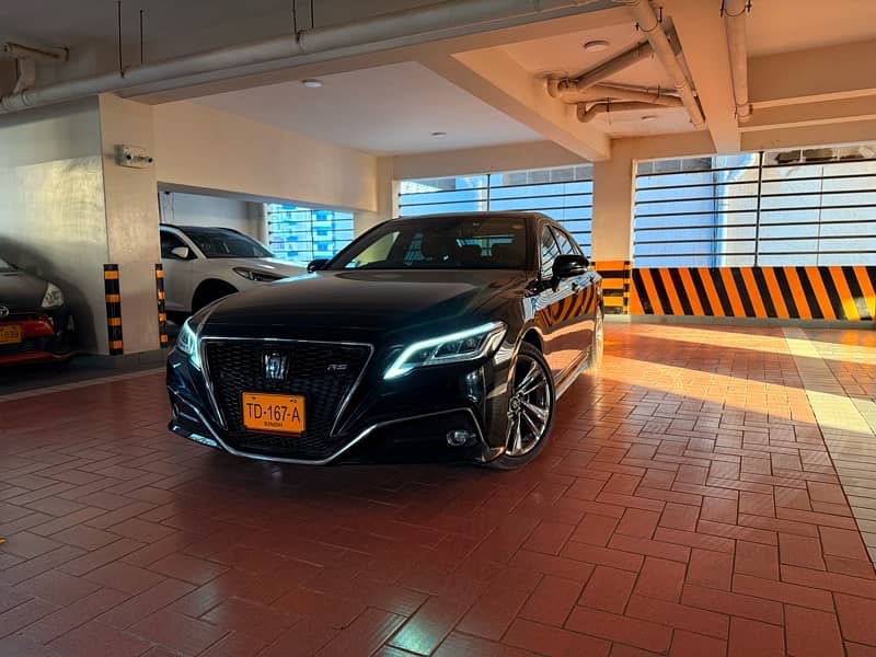 Toyota Crown 2021 1