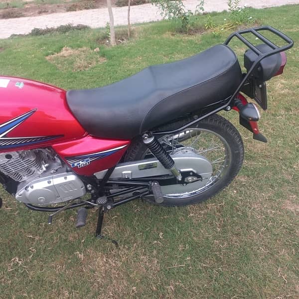 Suzuki GS 150 for sale excellent condition 5