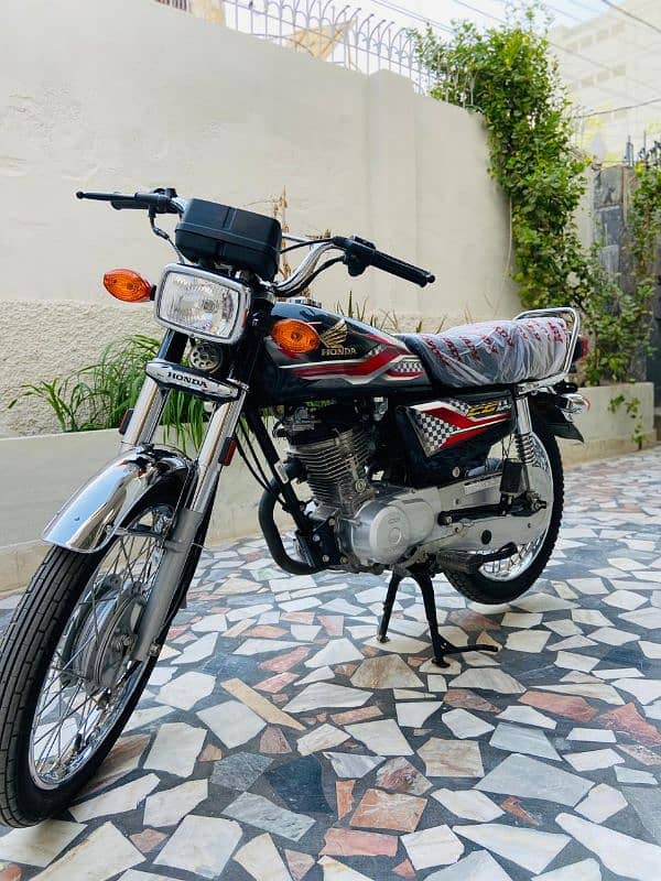 Honda CG 125 2024 1