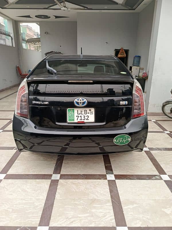 Toyota Prius 2012 1