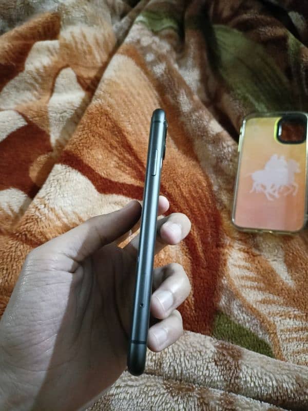 iphone 11 64gb non PTA 6